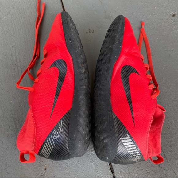 Nike indoor soccer cleats - Picture 7 of 9